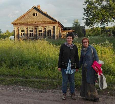 Возле дома