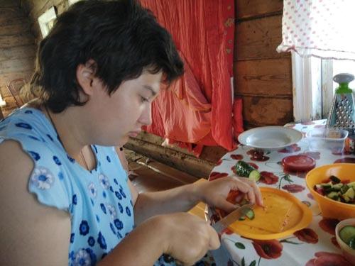Салат Аля режет сама