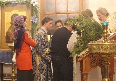 Первый раз в жизни я находилась в храме на всей рождественской службе шесть часов и ни капельки не устала!